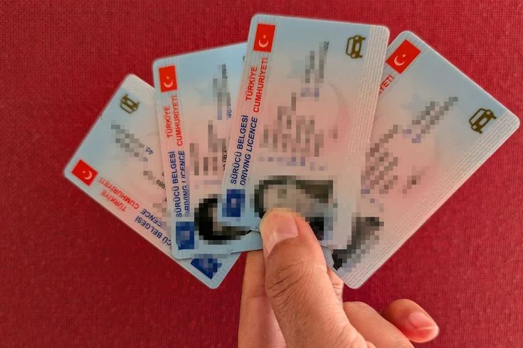 Ehliyette Yeni Dönem Resmen Başladı: Bu İhlalleri Yapanın Belgesi İptal Edilecek - Son Dakika