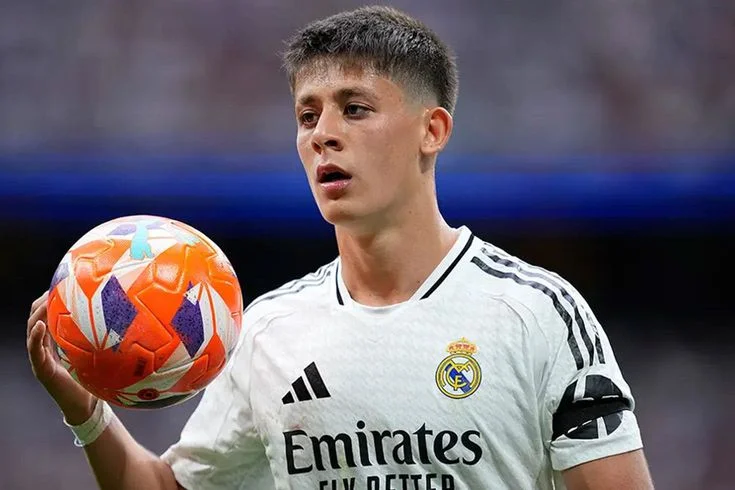 Arda Güler Performansıyla İspanya'yı İkiye Böldü! Övgü de Geldi Eleştiri de - Futbol Haberleri
